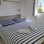 Mobil-home 447, 3 Chambres,camping Siblu 4 Etoiles مكان تخييم بارينتس إن بورن