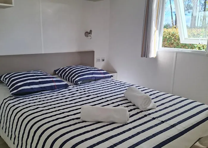 Parque de Campismo Mobil-home 447, 3 Chambres,camping Siblu 4 Etoiles Parentis-en-Born